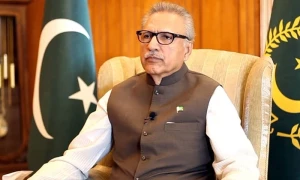 صدر نے شہباز شریف اور راجہ ریاض سے 12 اگست تک نگراں وزیرِاعظم کا نام طلب کرلیا