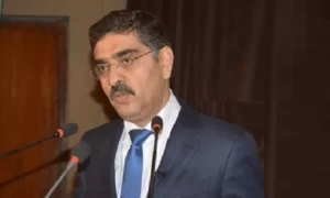 انوار الحق کاکڑ سے قبل پاکستان میں کون کون نگراں وزیرِ اعظم رہا