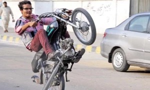 راولپنڈی میں ون ویلنگ اور اجتماعات پر پابندی کے حکم نامے میں تبدیلی