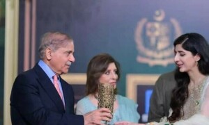 &rdquo;نیشنل آئیکون ایوارڈز 2023&ldquo; : معروف سیلیبرٹیزکی خدمات کا اعتراف