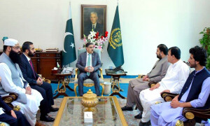 نگراں وزیراعظم نے منصب سنبھالتے ہی تمام وزارتوں سے اہم امور پر بریفنگ طلب کرلی
