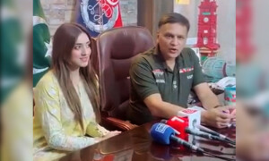 ٹک ٹاک اسٹار جنت مرزا کا پولیس آفسر سے کیا رشتہ ہے؟