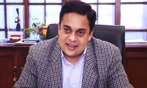 نیب کیس میں نامزد نگراں وزیراعظم کے مشیر احد چیمہ کو بیرون ملک جانے کی اجازت مل گئی