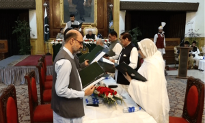 خیبر پختونخوا کی نگراں کابینہ نے حلف اُٹھا لیا