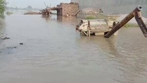 دریائے ستلج میں پانی چھوڑے جانے سے 35 سال بعد قصور میں سیلاب، آبادی کی نقل مکانی