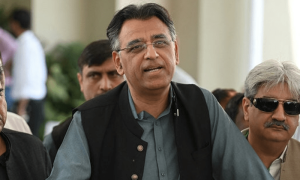 تحریک انصاف کے رہنما اسد عمر بھی گرفتار، شاہ محمود کا ریمانڈ منظور