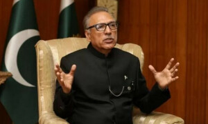 حمیرا احمد کا بحیثیت پرنسپل سیکرٹری صدر پاکستان خدمات انجام دینے سے انکار