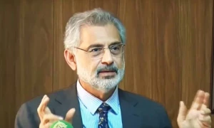 دنیا میں رائے دینے والوں کو صحافی نہیں کہا جاتا، جسٹس قاضی فائز عیسیٰ