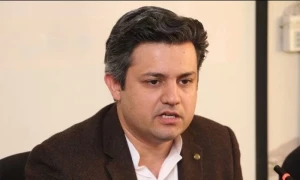 حماد اظہر سمیت 4 پی ٹی آئی رہنماؤں کو اشتہاری قرار دینے کی کارروائی کا آغاز