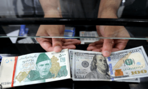 ڈالر تاریخ کی نئی بلند ترین سطح پر پہنچ گیا