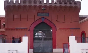 &rsquo;عمران خان مفت نہیں اپنے پیسوں کا کھاتے ہیں&lsquo;