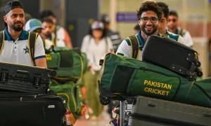 ایشیا کپ: بھارت کیخلاف میچ کیلئے پاکستانی ٹیم سری لنکا روانہ