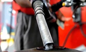 پیٹرولیم مصنوعات کی قیمتوں میں اضافے کا ابتدائی &rsquo;نوٹی فکیشن&lsquo; جعلی نکلا