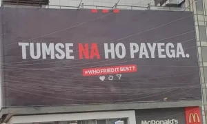 مکڈونلڈز کی چھت پر کے ایف سی کا بل بورڈ، مارکیٹنگ کی دنیا میں طوفان
