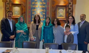 &rsquo;ماہ نور پر فخرہے&lsquo; ، آئن اسٹائن سے زیادہ ذہین طالبہ کیلئے ملالہ کی جانب سے عشائیہ