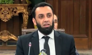 پرویزالہیٰ پر نیا کیس نہیں بنا، وکیل کا افسران کو سزائیں دلوانے کا دعویٰ سسٹم پر سوالیہ نشان ہے، عطا تارڑ