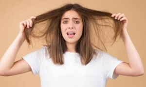 روکھے بال کس وٹامن کی کمی کی علامت ہیں؟