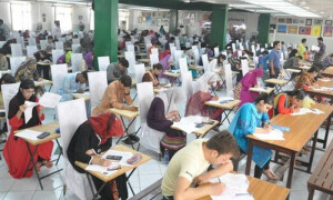 خیبرپختونخوا میں ایم ڈی کیٹ کا انعقاد، بلیوٹوتھ سے نقل کرانے والا گروہ گرفتار