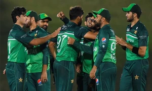 پاکستان کو بڑا دھچکا، فاسٹ بولر نسیم شاہ ورلڈ کپ سے باہر
