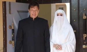 غیرشرعی نکاح کیس: فردجرم کا معاملہ آیا تو بشریٰ بی بی کی حاضری ضروری ہوگی، عدالت
