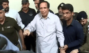 صدر پی ٹی آئی پرویزالٰہی کے خلاف ایک اور مقدمہ درج، اڈیالہ جیل منتقل
