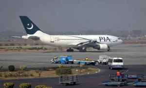 &rsquo;پی آئی اے کی نجکاری میں کسی ملازم کو فارغ نہیں کیا جائے گا&lsquo;