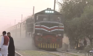 ٹرین اور گاڑی میں تصادم میں غفلت، ریلوے حکام پر 28 کروڑ کا جرمانہ عائد