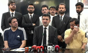&rsquo;پی ٹی آئی کی قانونی ٹیم میں واحد غدار&lsquo;