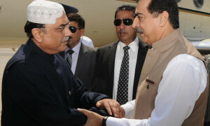 آصف زرداری اور گیلانی کو احتساب عدالت نے طلب کرلیا