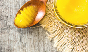 نہارمنہ ایک چمچ دیسی گھی کھانے کے 6 اہم فوائد