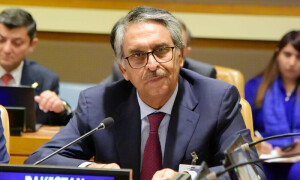 نگراں وزیر خارجہ ہمالیہ فورم میں شرکت کیلئے چین پہنچ گئے
