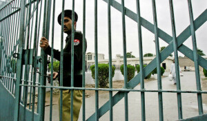 غیرقانونی غیرملکیوں کا انخلاء: حکومت کا مختلف جیلوں ایف آئی اے کاونٹرز قائم کرنے کا فیصلہ
