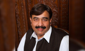پی ٹی آئی کے ٹکٹ ہولڈر ملک سرفراز کھو کھر نے پارٹی کو خیر آباد کہہ دیا