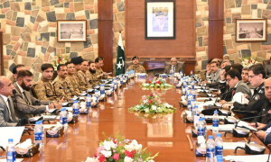 غیرقانونی سرگرمیوں کیخلاف کارروائیاں پوری طاقت کے ساتھ جاری رکھیں گے، آرمی چیف