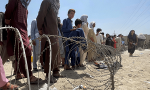 شکرگڑھ: کیخلاف کریک ڈاؤن کے دوران غیرقانونی مقیم 21 افغان باشندے گرفتار