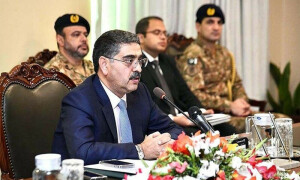 عوام کے ٹیکسوں سے قومی اداروں کا خسارہ پورا کرنا مزید ممکن نہیں، نگراں وزیراعظم