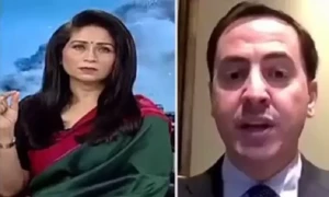 ساڑھی کو فلسطینی پرچم کہنے پر بھارتی اینکر نے اسرائیلی اہلکار کو جھاڑ دیا
