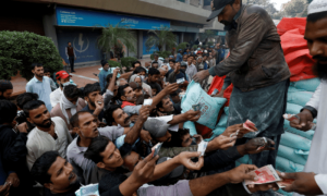 غربت میں اضافے کی وجہ اشیائے خوردو نوش کی بڑھتی قیمتیں ہیں، رپورٹ