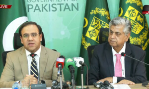 آئی ٹی کمپنیوں کو ڈالر رکھنے کی اجازت، گریجویٹس پر کام کرنے کیلئے ٹیسٹ کی شرط