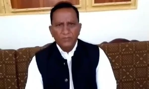 مارشل لاء خان جو فوج کے بعد سپریم کورٹ کی راہداریوں میں پائے گئے