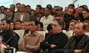 ایم کیو ایم پاکستان کا سیاسی رابطے بڑھانے کا فیصلہ، پارٹی وفد نواز شریف سے ملاقات کرے گا