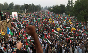 غزہ مارچ سب سے بڑی ریلی قرار، عرب میڈیا نے پاکستانی حکومت کو خاموش تماشائی سے تشبیہہ دیدی