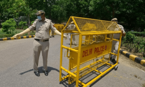 بھارت میں ہندو دیویوں کی &rsquo;عریاں&lsquo; تصاویر فروخت کرنے پر مقدمہ