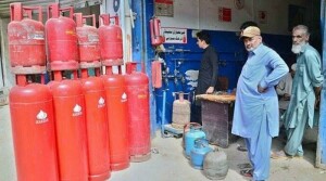 مہنگائی کے ستائے شہریوں کیلئے اچھی خبر، ایل پی جی کی قیمتوں کمی کا فیصلہ