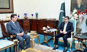 نگراں وزیراعظم کی الیکشن کمیشن کو انتخابات کیلئے فنڈز اور سیکیورٹی فراہمی کی یقین دہانی