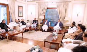 قومی و صوبائی اسمبلی کے 5 سابق ارکان کا مسلم لیگ (ن) میں شمولیت کا اعلان