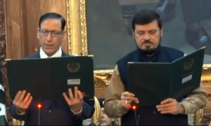 نگراں وزیراعلیٰ خیبرپختونخوا ارشد حسین نے اپنی ذمہ داریاں سنبھال لیں، پی ٹی آئی کا یو ٹرن