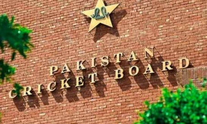 پی سی بی نے ناقص پرفارمنس پر بابر اعظم کو طلب کرلیا، مستقبل کا فیصلہ آج