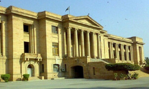 عدالت کا لیاقت آباد میں تعمیر چھ منزلہ عمارت مسمار کرنے کا حکم