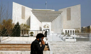 سندھ حکومت نے سویلینز کا فوجی عدالتوں میں ٹرائل غیر آئینی قرار دینے کا فیصلہ سپریم کورٹ میں چیلنج کردیا